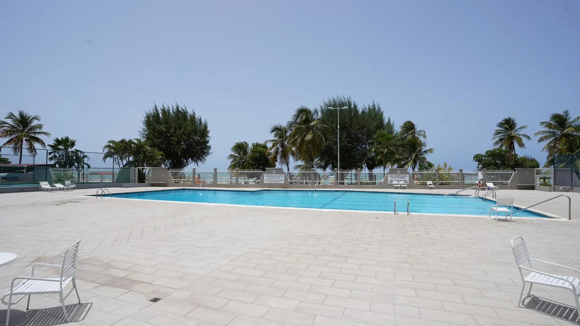 Ocean Front Coral Luxury Apartment San Juan