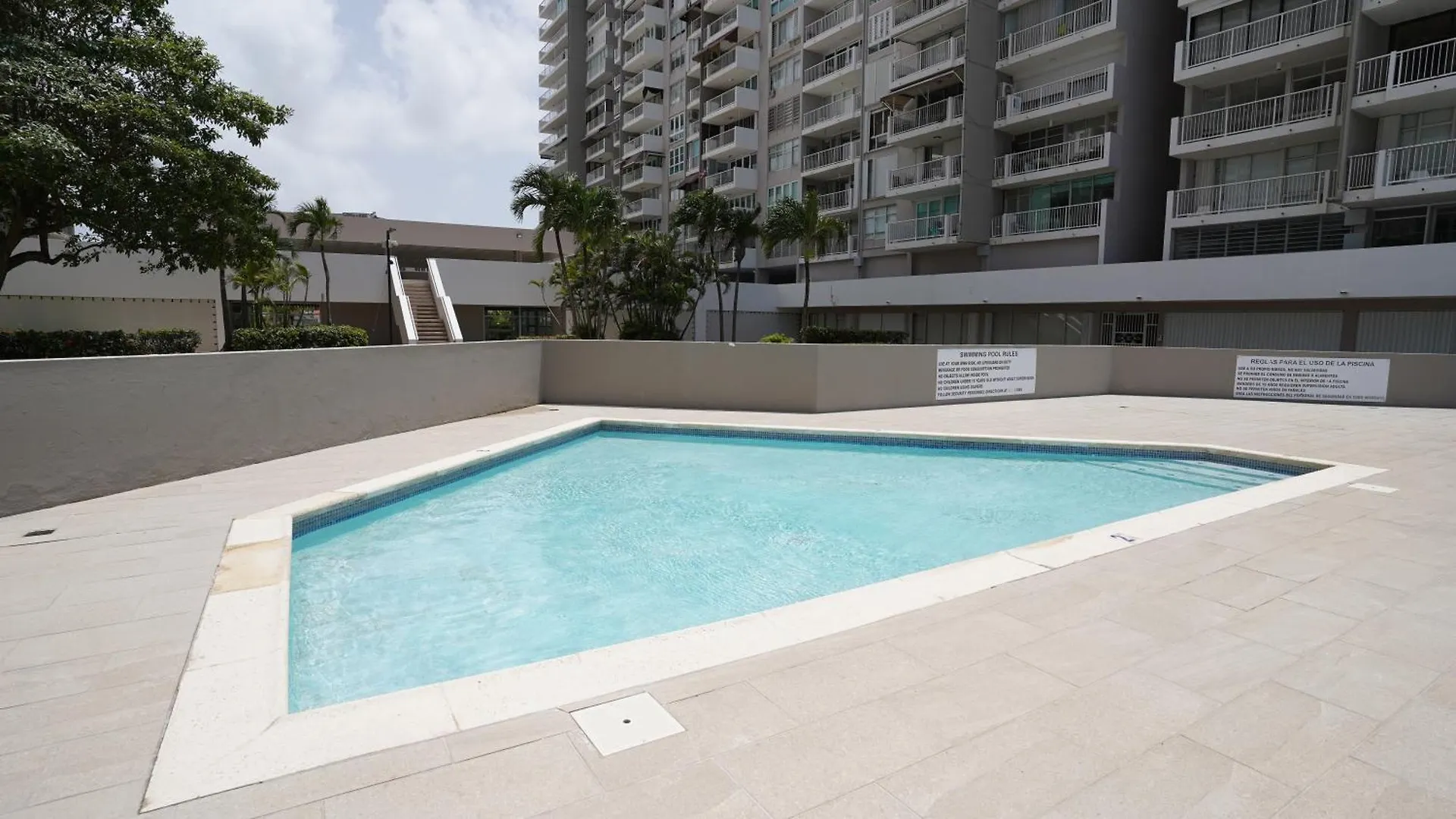 Ocean Front Coral Luxury Apartment San Juan