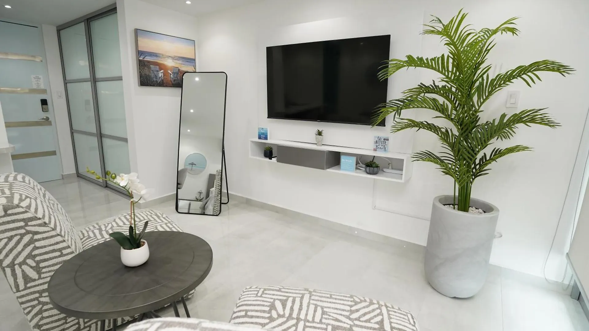 Ocean Front Coral Luxury Apartment San Juan