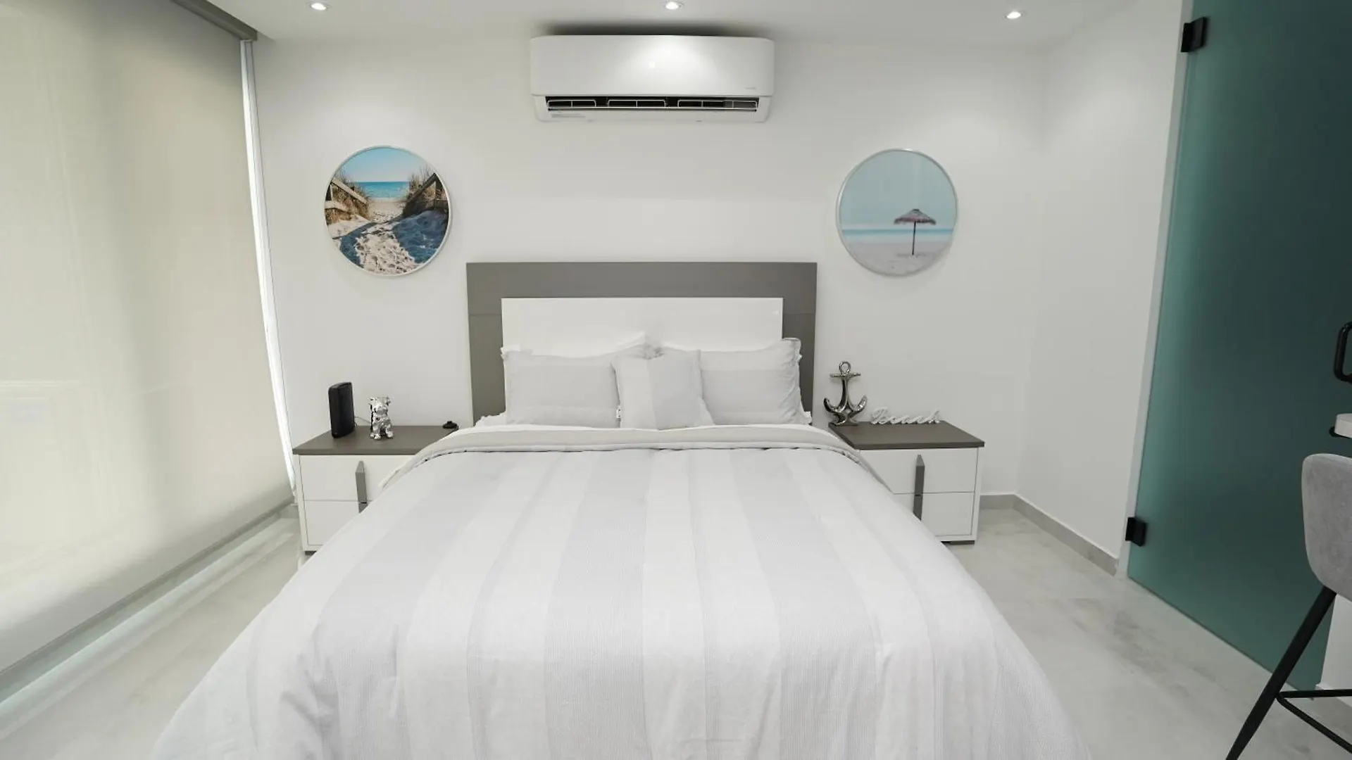 Ocean Front Coral Luxury Apartment San Juan
