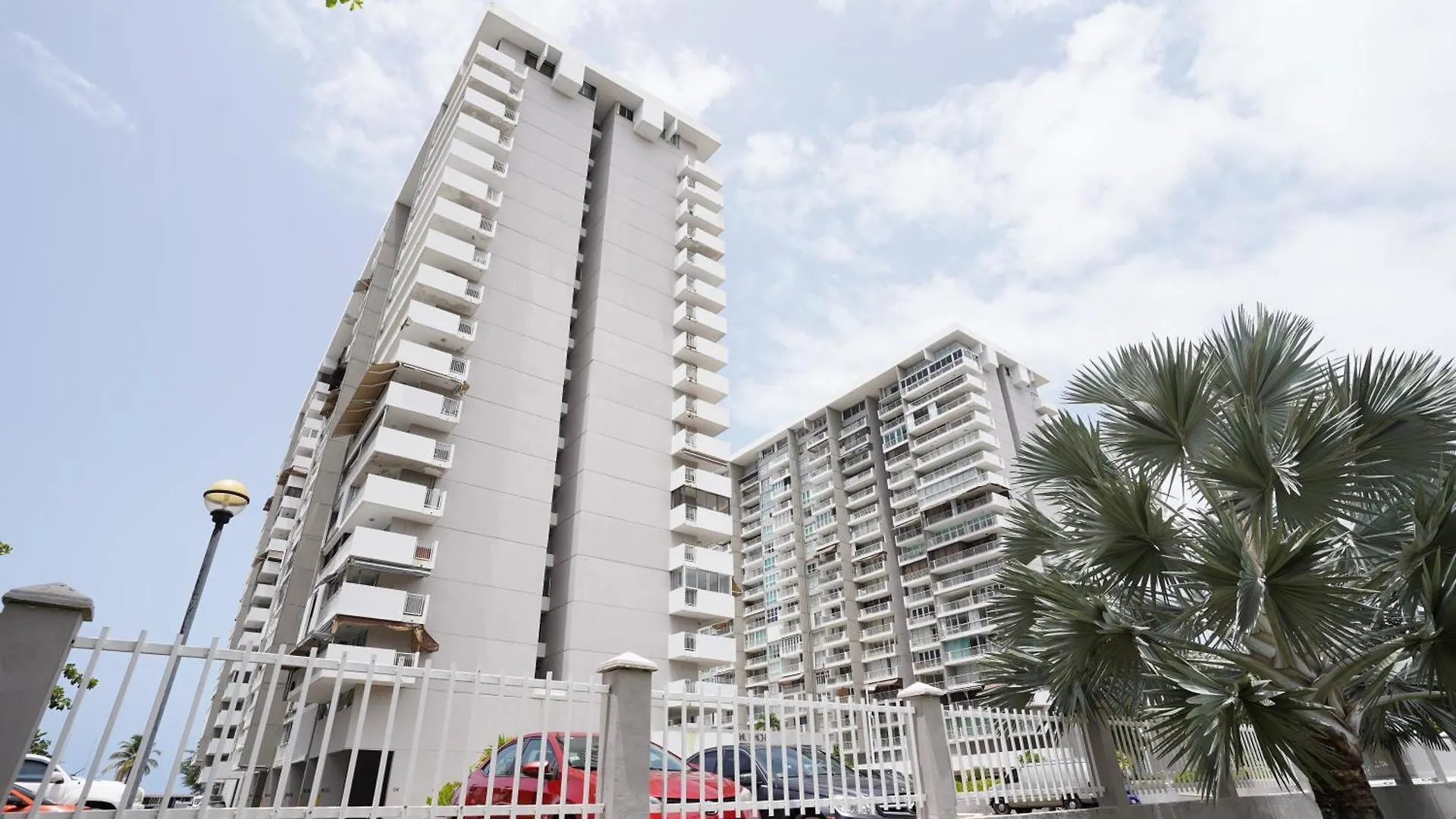 Ocean Front Coral Luxury Apartment San Juan